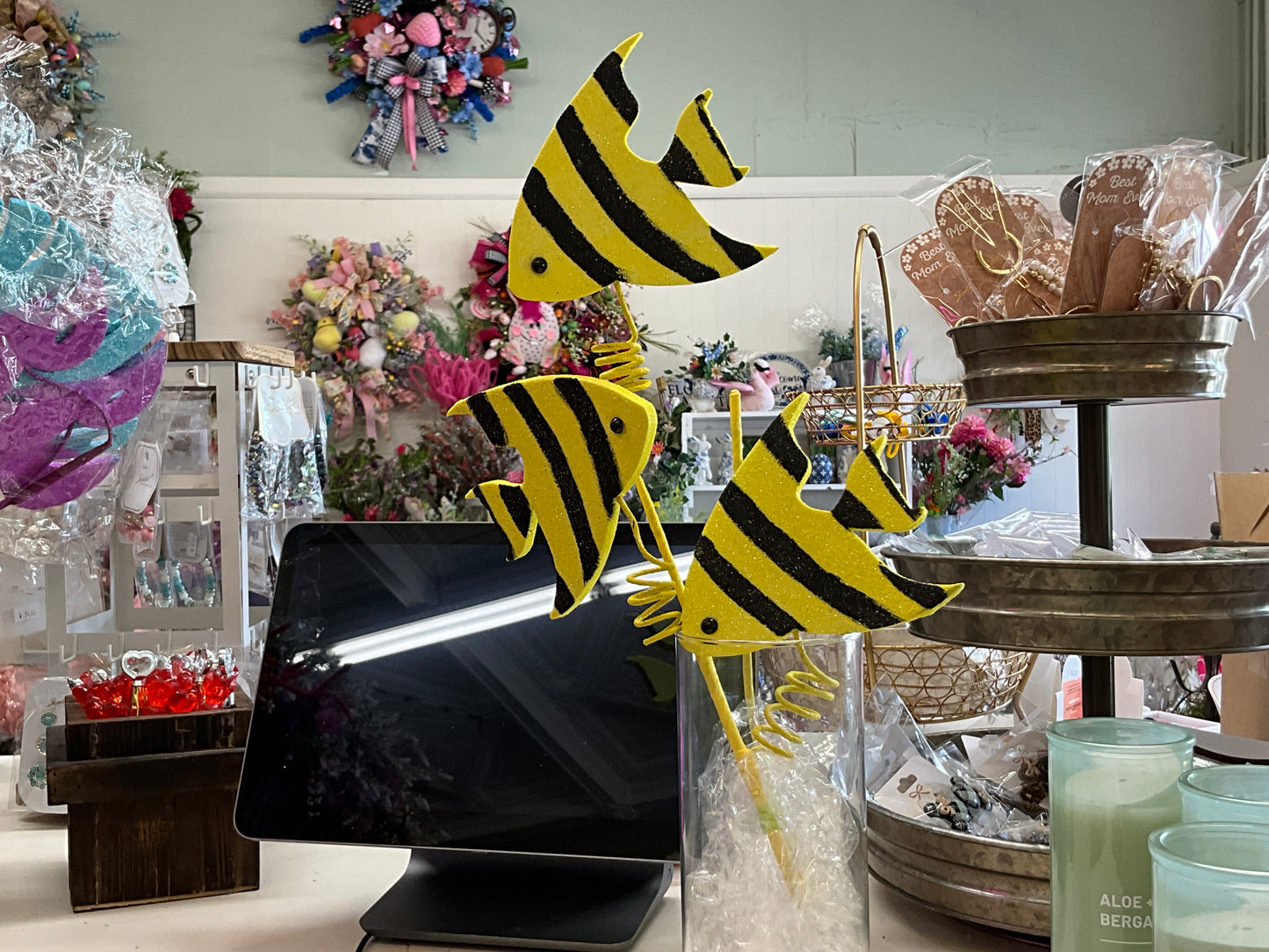 Angel fish Black and /3
