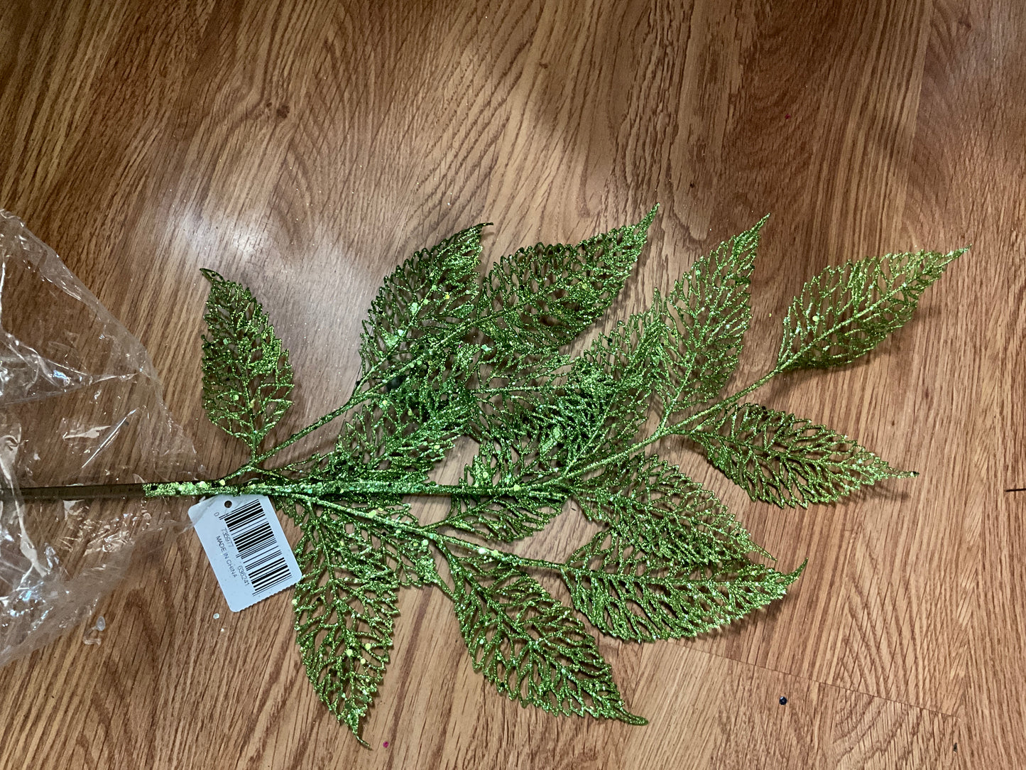 Lacy Leaf Pick - CancreekDesigns