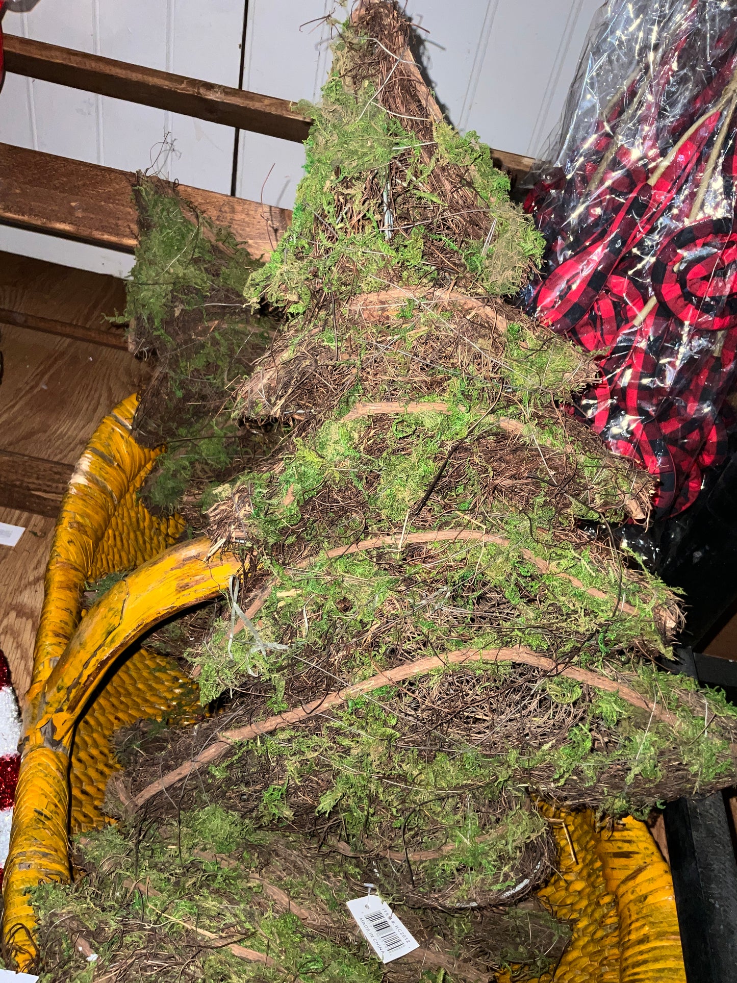 Grapevine and Moss Tree - CancreekDesigns