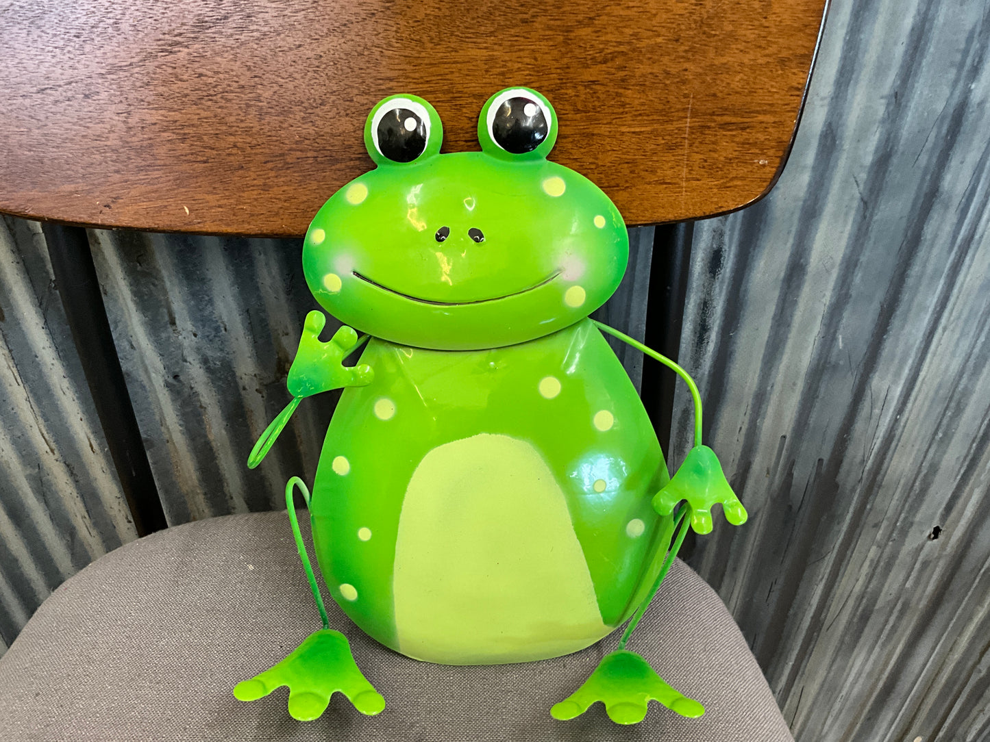 Metal frog - CancreekDesigns
