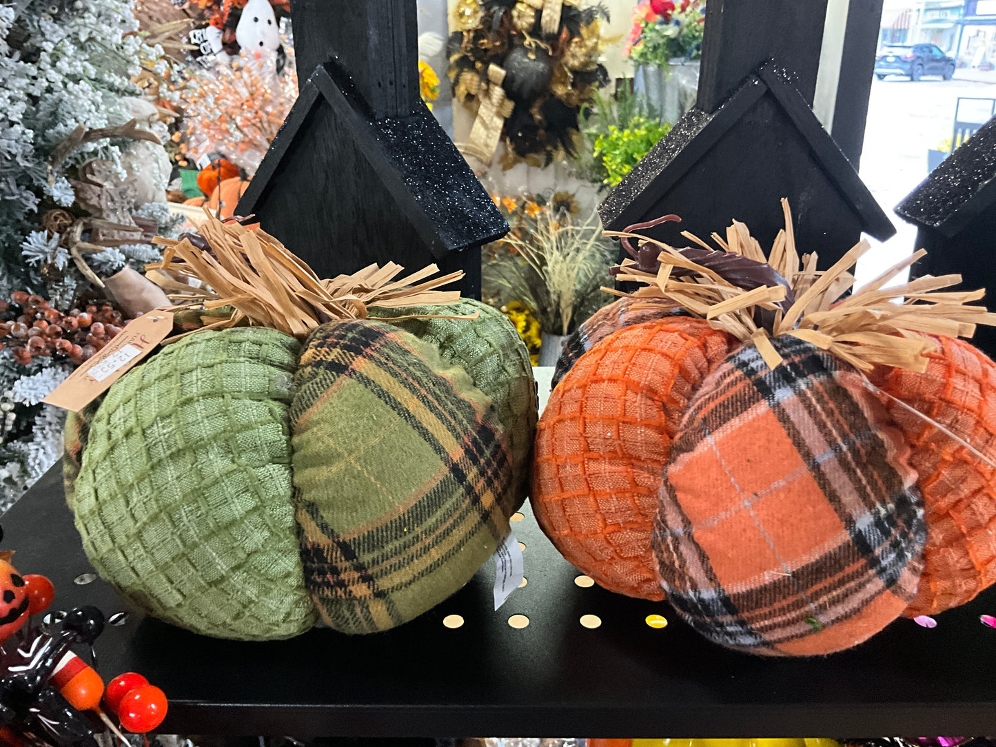 Hanna pumpkins orange \ green - CancreekDesigns
