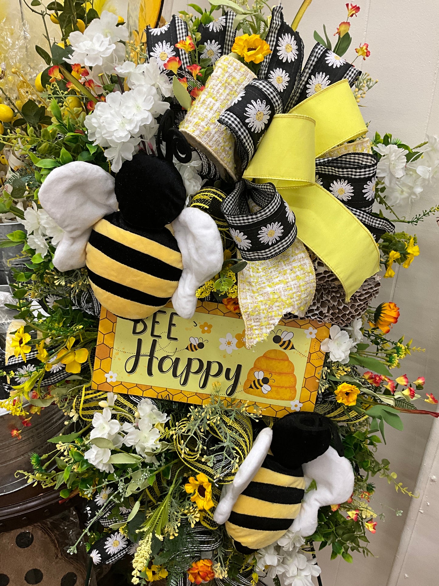 Bee Happy Swag - CancreekDesigns