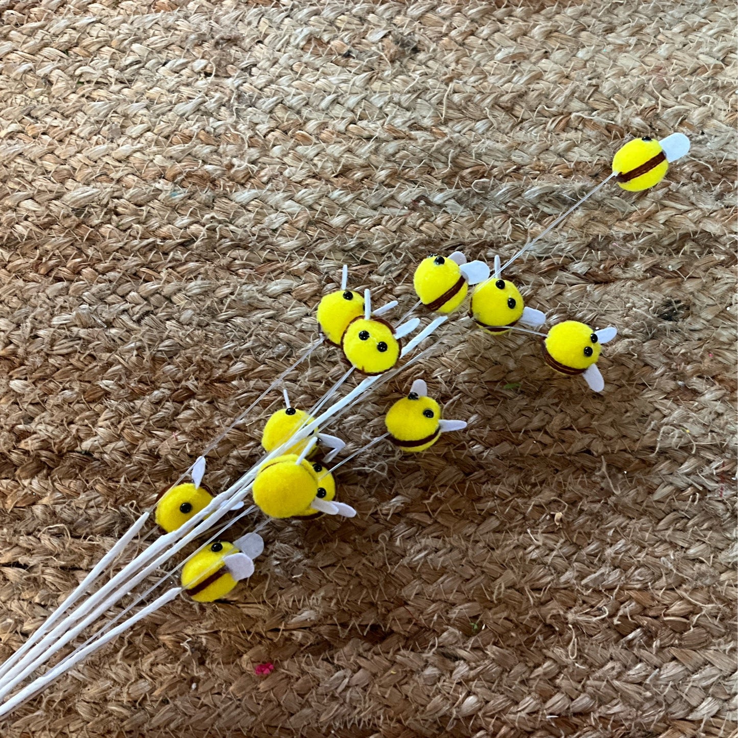 Bee spray x 12 - CancreekDesigns