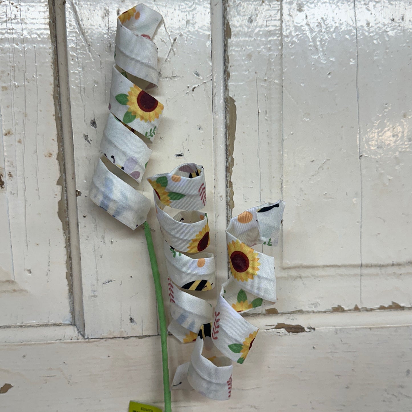 Bee sunflower Curly Spray - CancreekDesigns