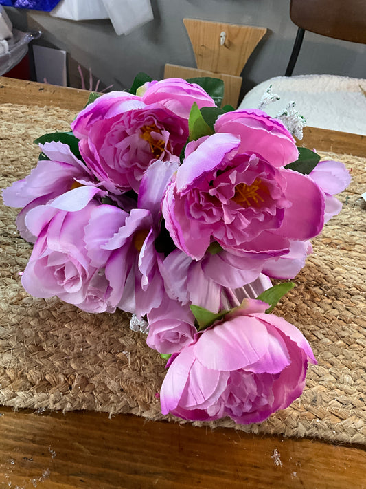 Peony/cosmo/rose bud pick