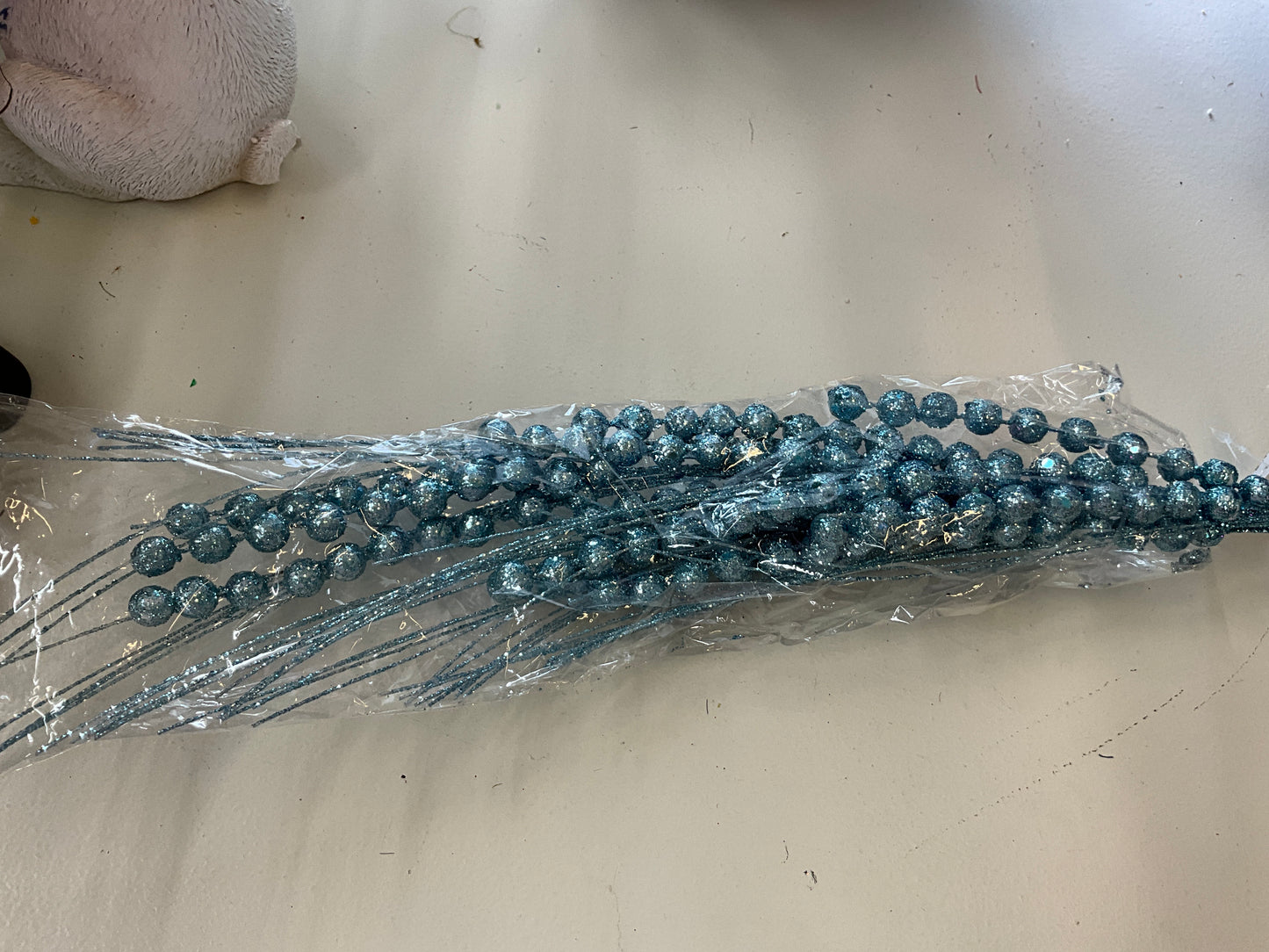 Glittery Grass Ball Spray 26"