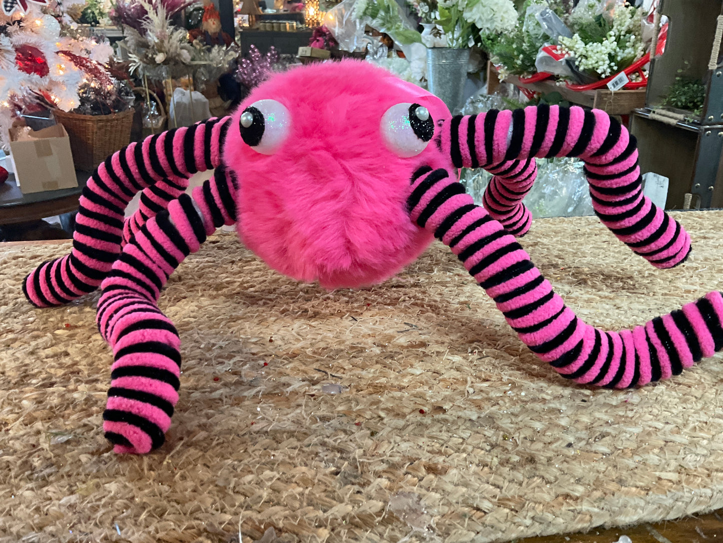 Faux fur pink spider