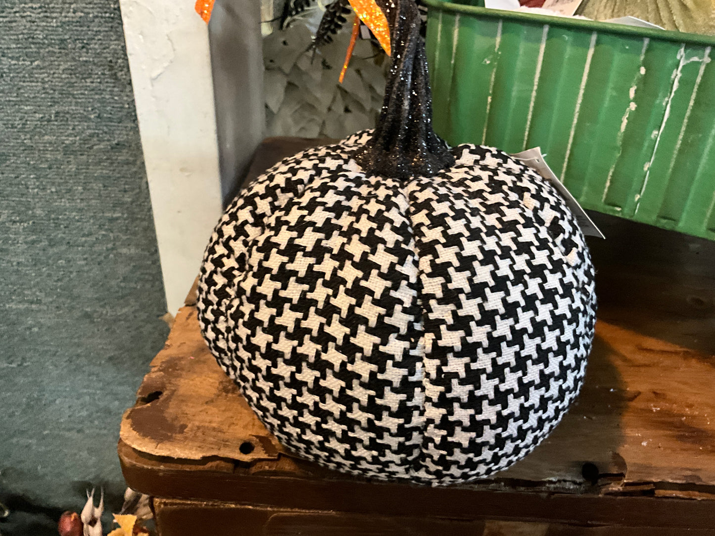 EERIE BLACK & WHITE PUMPKIN