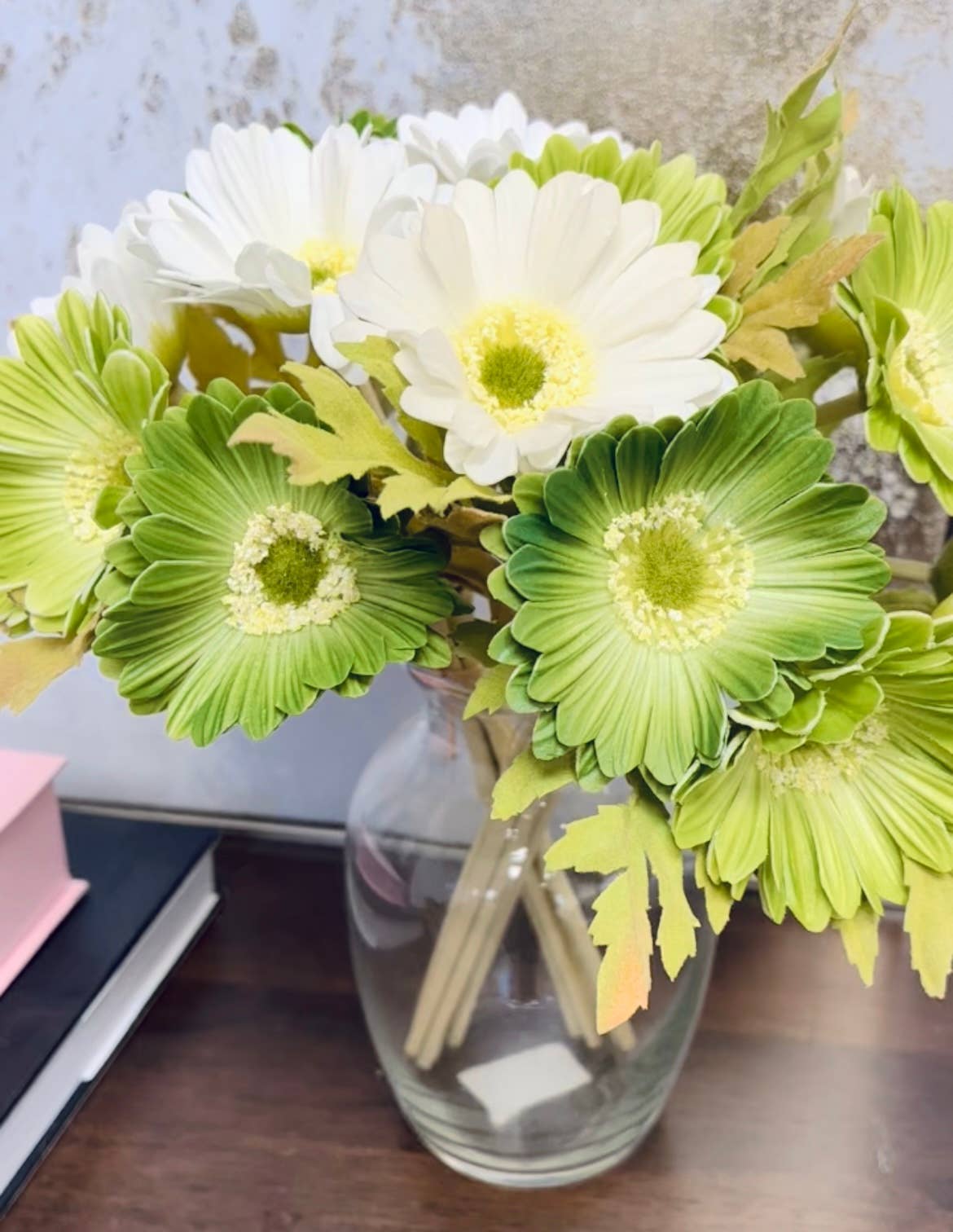 Pack of 7 stems-All Season Colorful Real Touch Daisy : Peach Coral Mixed