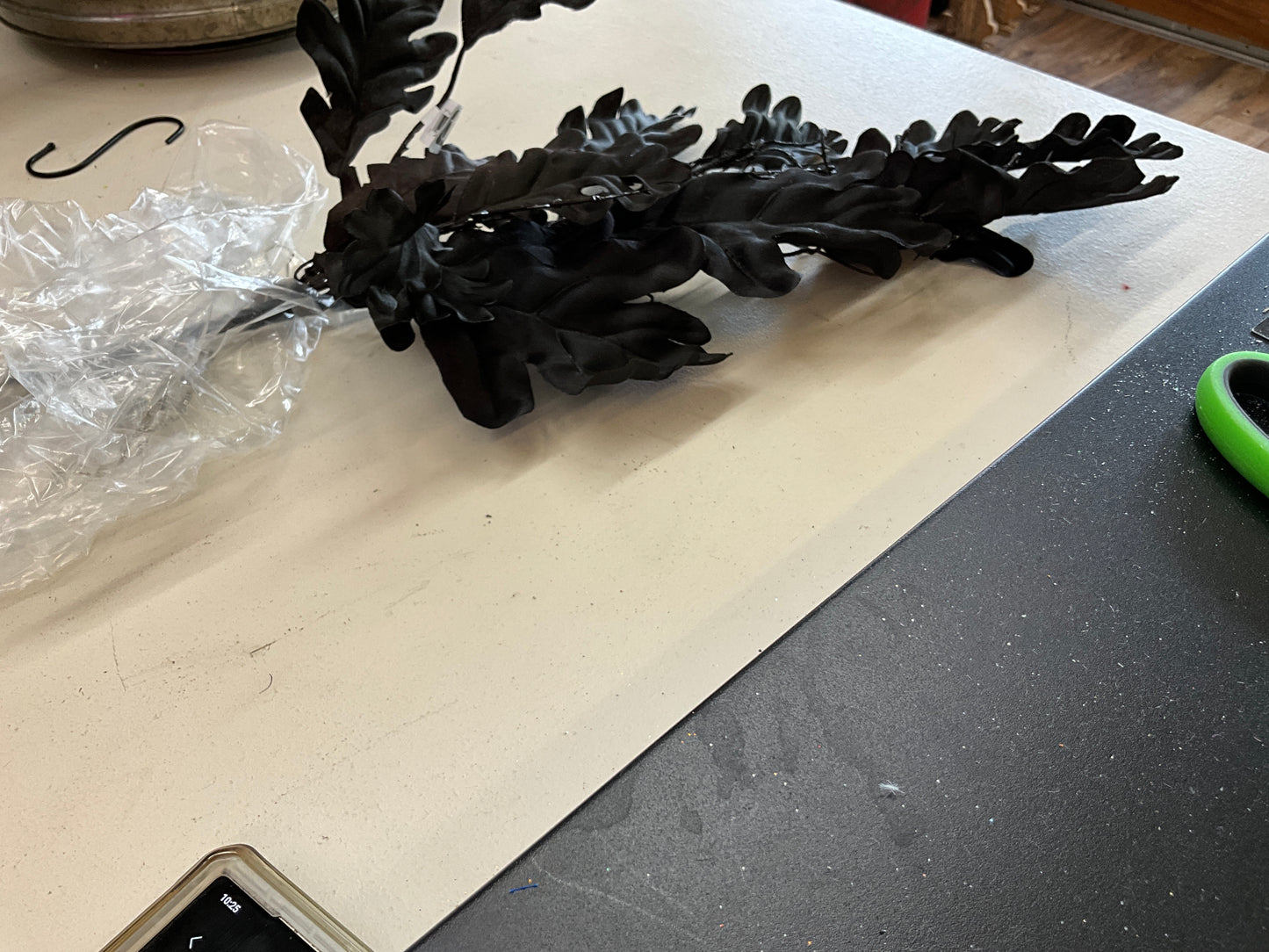 28”Oak leaf spray /bk