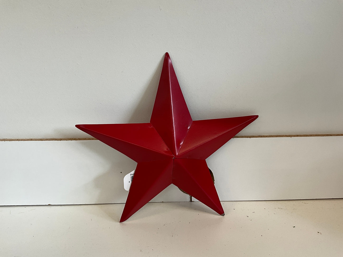 Metal star (red) ￼