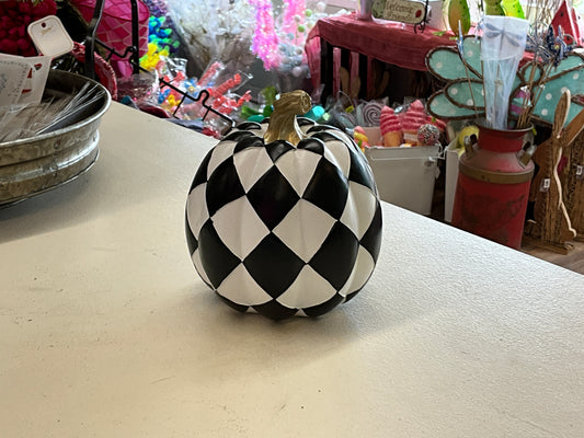 6” resin harlequin pumpkin wh/bk tall
