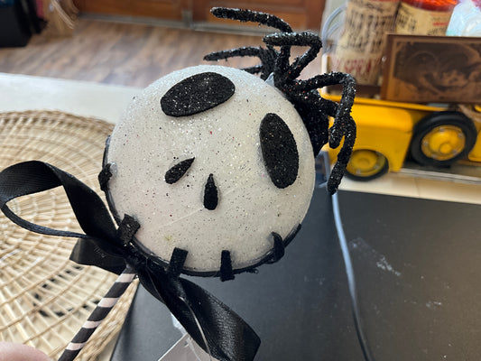 Ghost pick w/ spider
