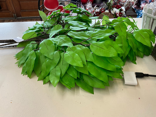 Green Ficus Leaf Pick