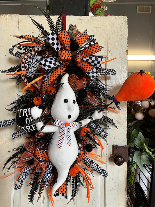 Ghostly Wreath