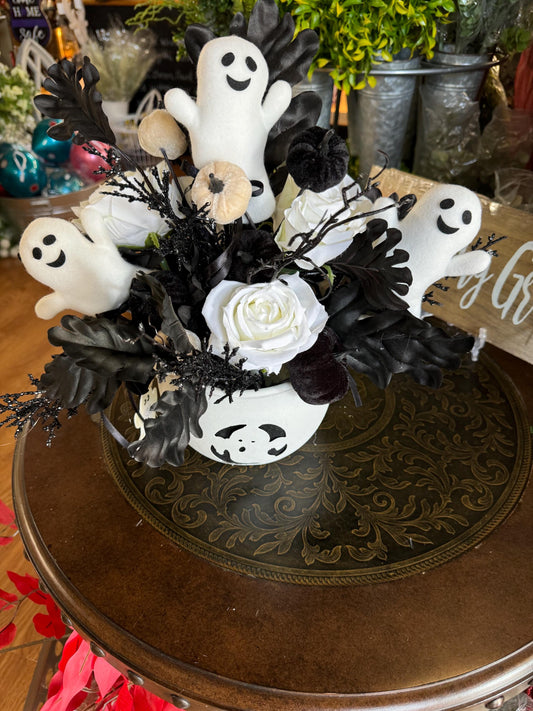 ghostly centerpiece