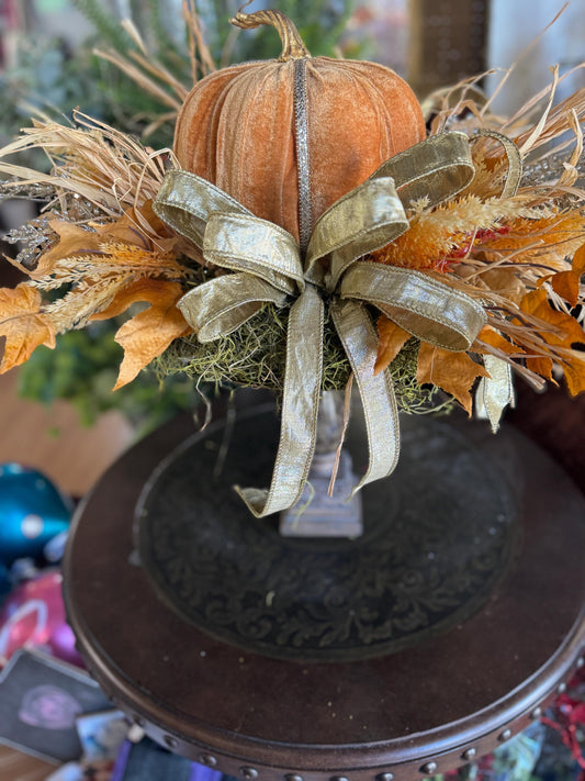 Fall pumpkin centerpiece
