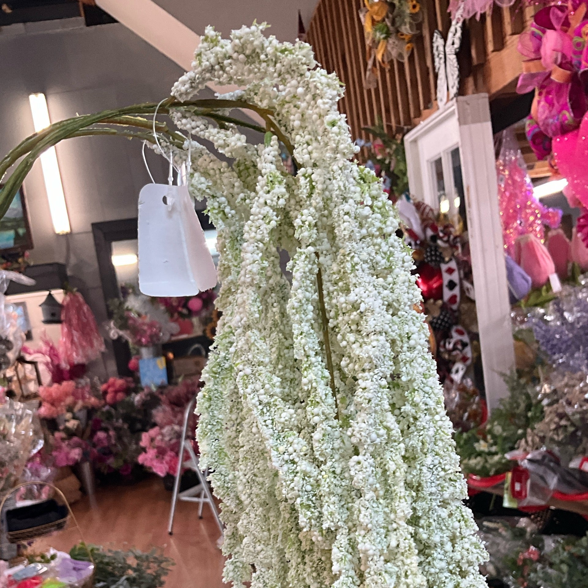 39” long hanging amaranthus cream/white - CancreekDesigns