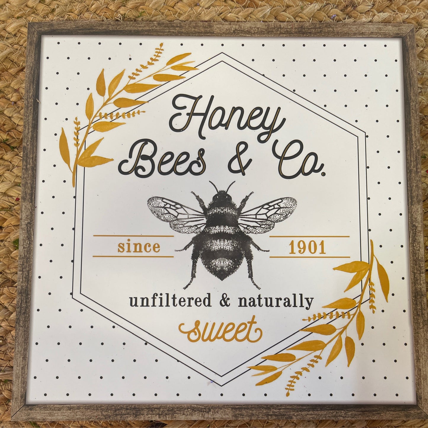 Honey bee and co - CancreekDesigns